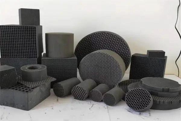 有机leyu乐鱼web登录入口使用的活性炭催化剂怎么选择好？